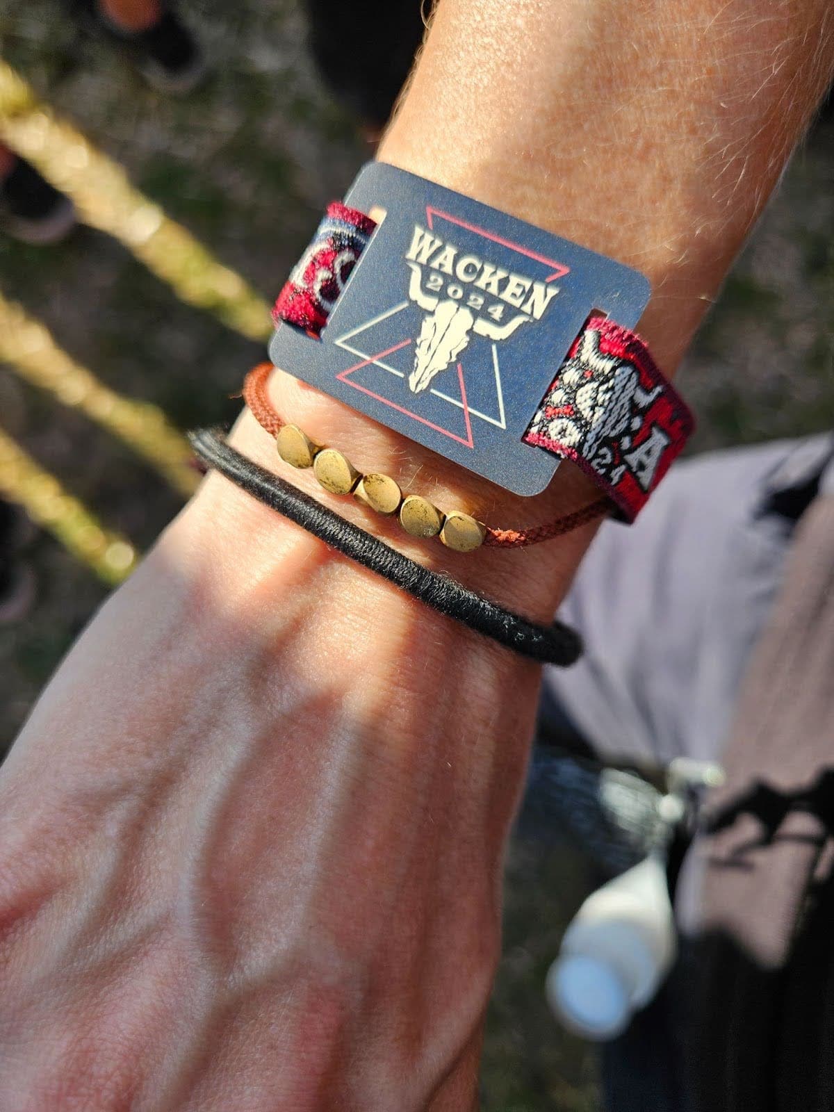 Foto vom Wacken Festival Band an einem Arm
